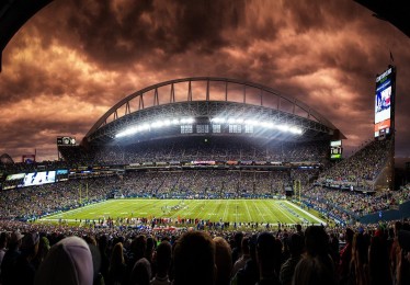 中国竞彩网首页官方-约基奇背身单打演绎智慧篮球，脑后妙传助攻琼斯暴扣引爆全场