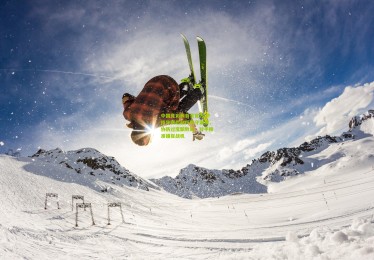 中国竞彩网首页官方|卢指导赛后剖析防守漏洞，协防过度酿败局，对手精准捕捉战机