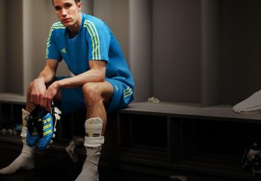 中国竞彩网首页：彭欣力辱骂裁判遭严厉处罚，停赛五场罚款五万，职业生涯再添红牌记录