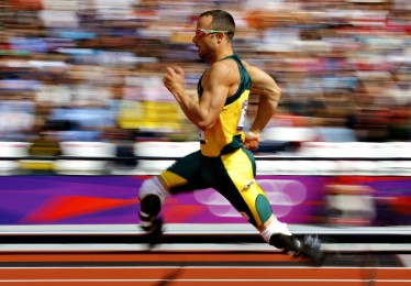 中国竞彩网首页官方_广州队新赛季一线队名单精简至16人，杨韦组合与蒋光太坚守引领青春风暴