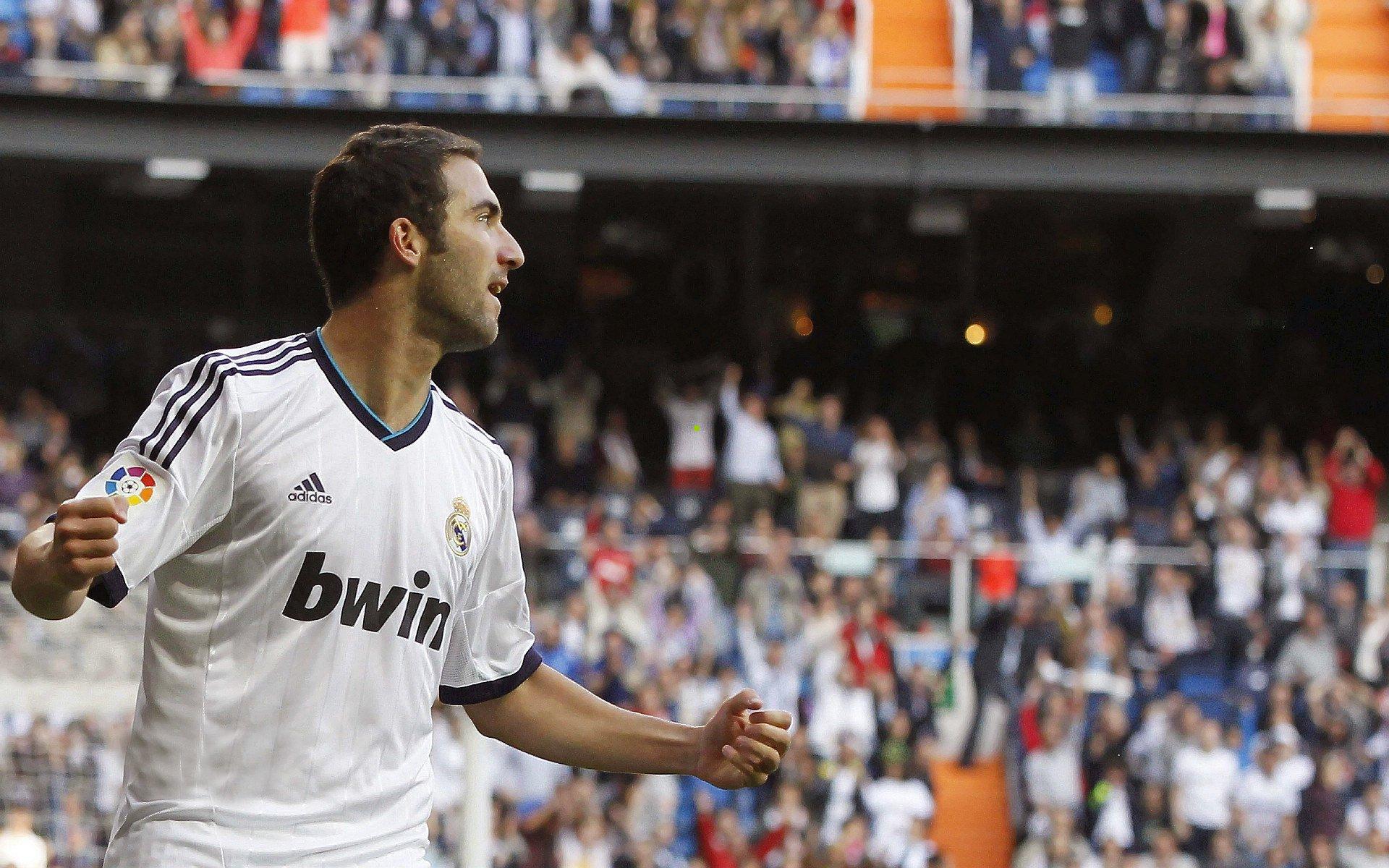 邝兆镭闪电救赎，失点后两分钟推射空门，对手门将仰天长叹！